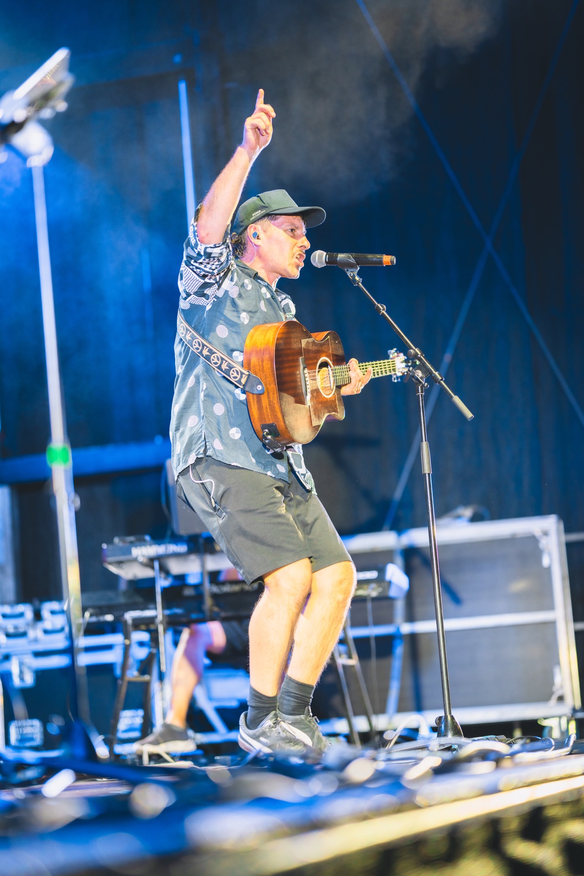 Sänger bei einem Open-Air-Konzert